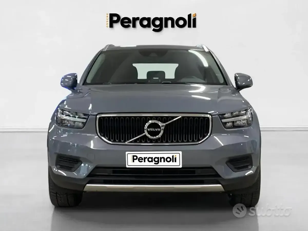 Usata Volvo XC40 Business Edition 190 CV (139 kW) 2020 Grigio SUV