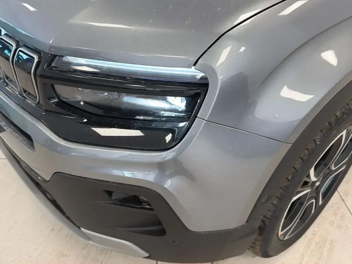 Nuova Jeep Avenger Summit 101 CV (74 kW) 2026 Grigio SUV