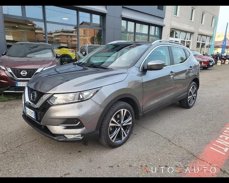 Usata Nissan Qashqai Acenta Premium 140 CV (102 kW) 2021 Grigio SUV