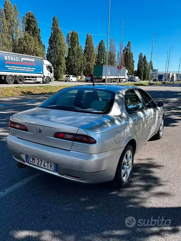 Usata Alfa Romeo 156 116 CV (85 kW) 2004 Grigio Berlina