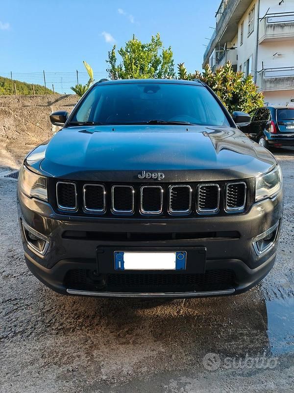 Usata Jeep Compass 120 CV (88 kW) 2019 Grigio SUV