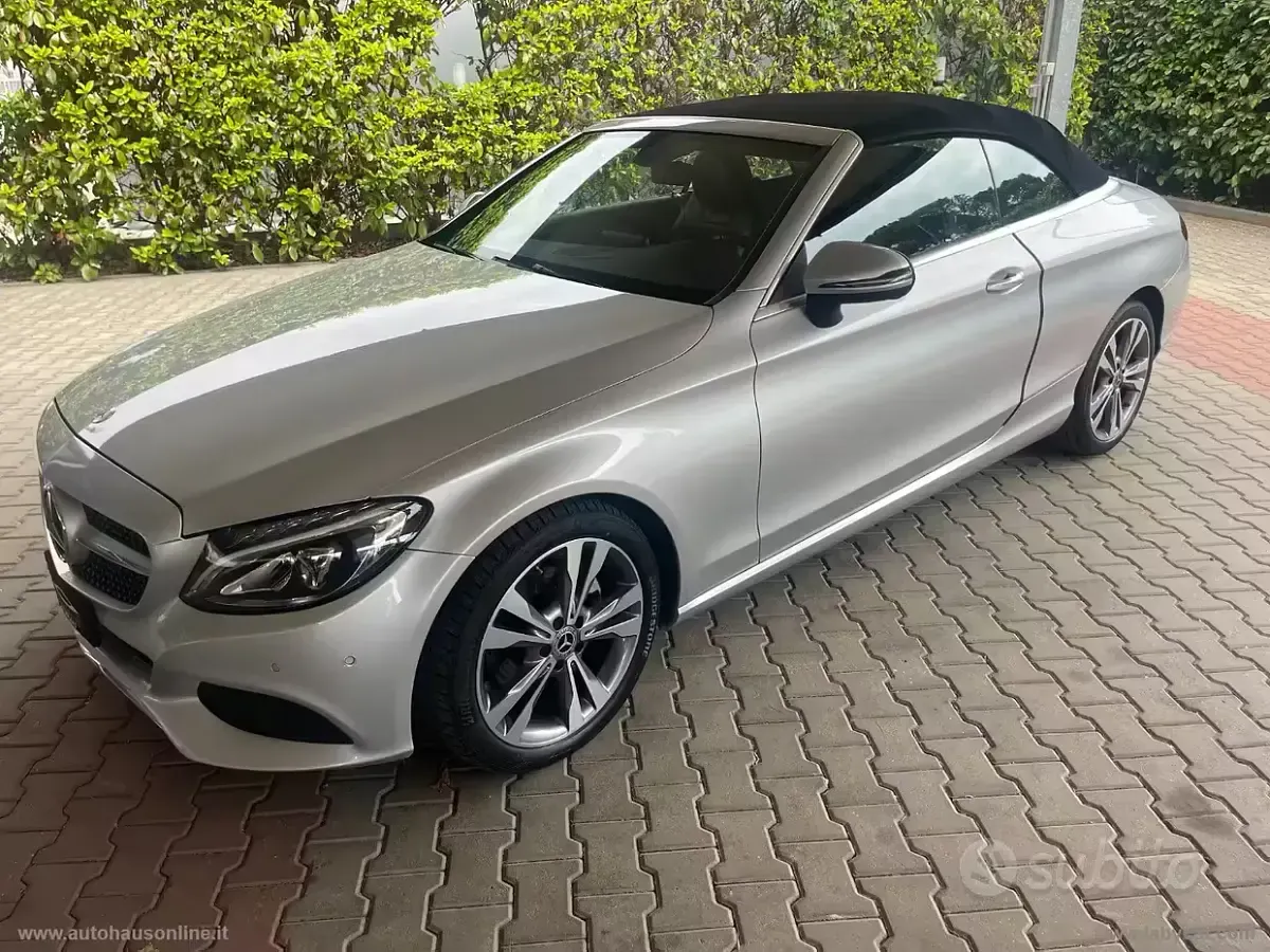 Usado Mercedes C220 Executive 170 CV (125 kW) 2017 Plateado Descapotable