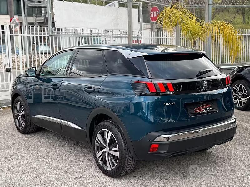 Usata Peugeot 3008 Allure 131 CV (96 kW) 2023 Blu SUV