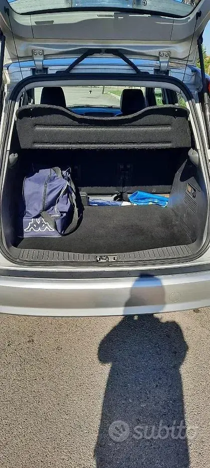 Usata Ford C-MAX 145 CV (106 kW) 2008 Grigio Monovolume
