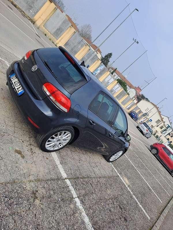 Usata VW Golf VI Highline 105 CV (77 kW) 2010 Utilitaria