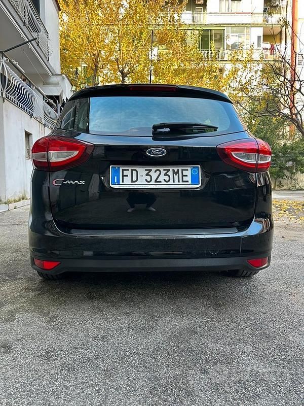 Usata Ford C-MAX 120 CV (88 kW) 2015 Nero Monovolume