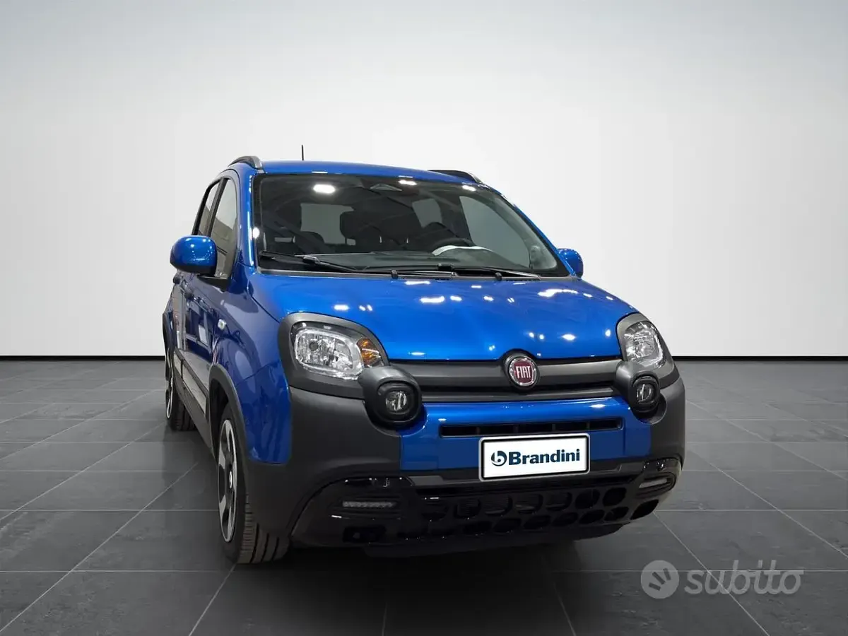 Usata Fiat Panda Cross Cross 70 CV (51 kW) 2025 Blu Utilitaria