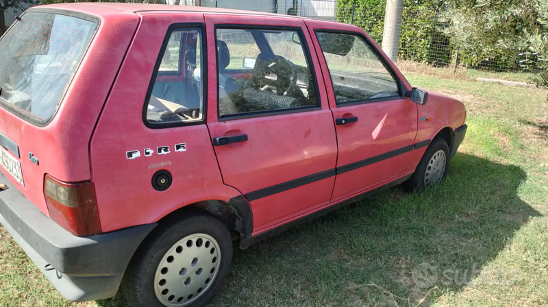 Usato 1993 Fiat Uno 1.0 Benzin 45 CV (1.300 €)
