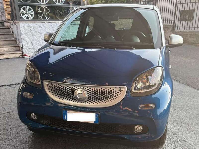 Usata Smart ForFour Passion 75 CV (55 kW) 2018 Blu/azzurro Utilitaria