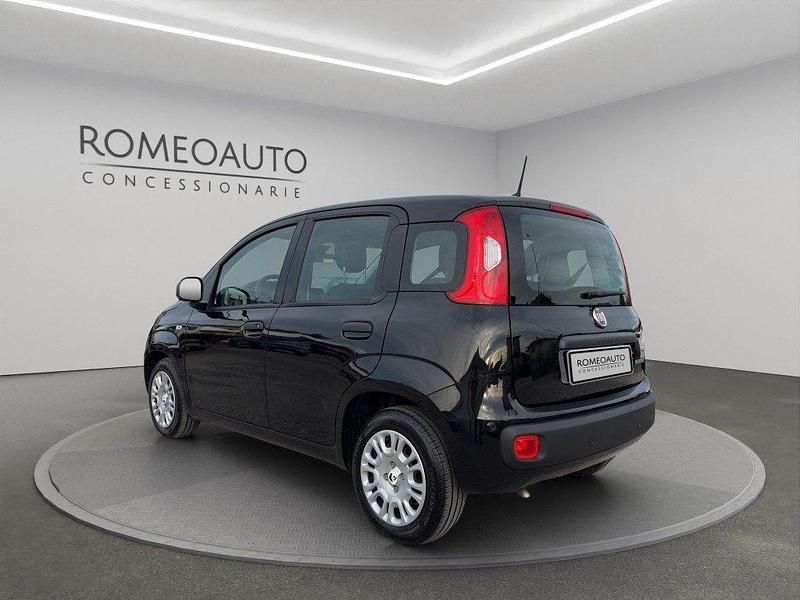Usata Fiat Panda 69 CV (50 kW) 2025 Nero metallizzato Berlina