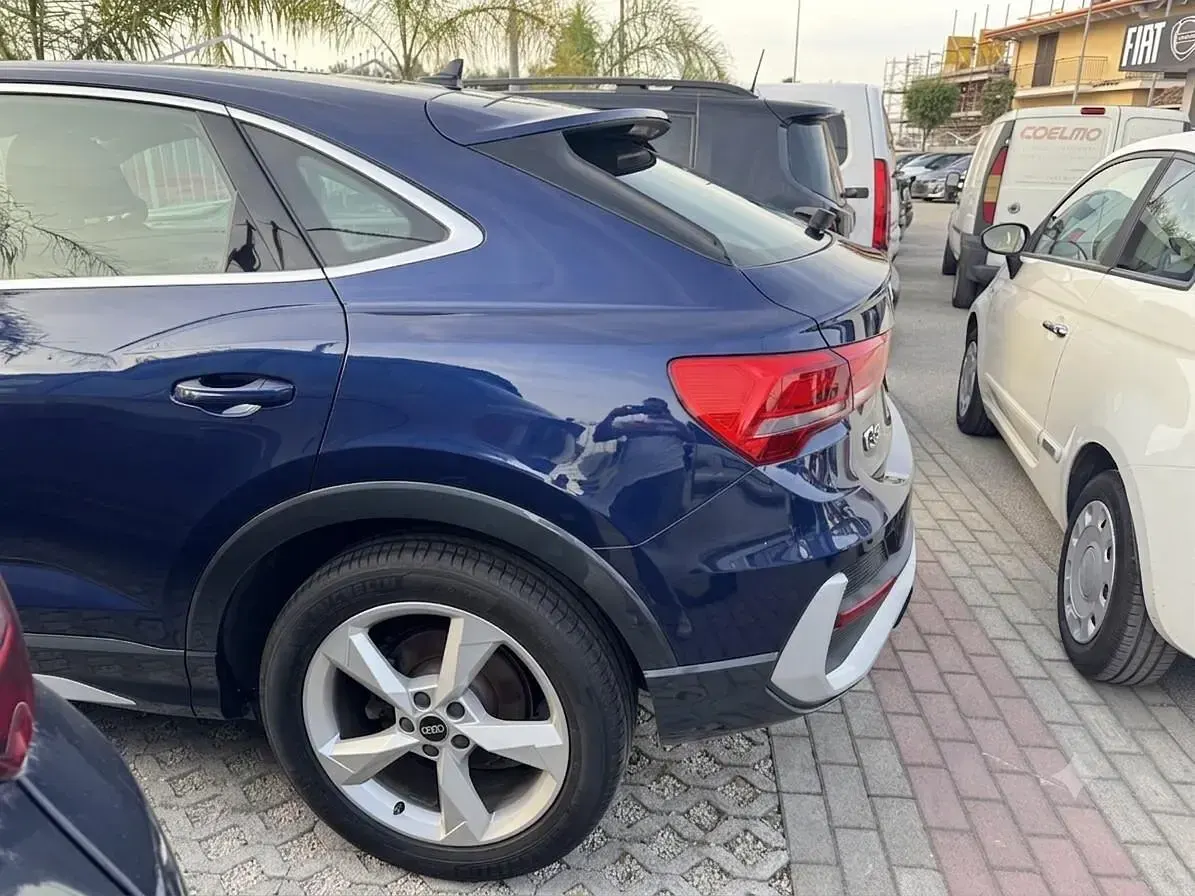 Usata Audi Q3 Sportback 149 CV (109 kW) 2021 Blu SUV