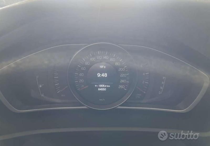 Usata Volvo V40 CC Momentum 190 CV (139 kW) 2014 Grigio Station wagon