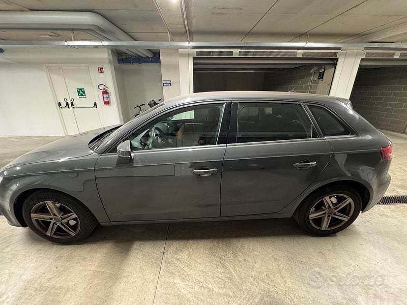 Usata Audi A3 Sportback 150 CV (110 kW) 2017 Grigio Utilitaria