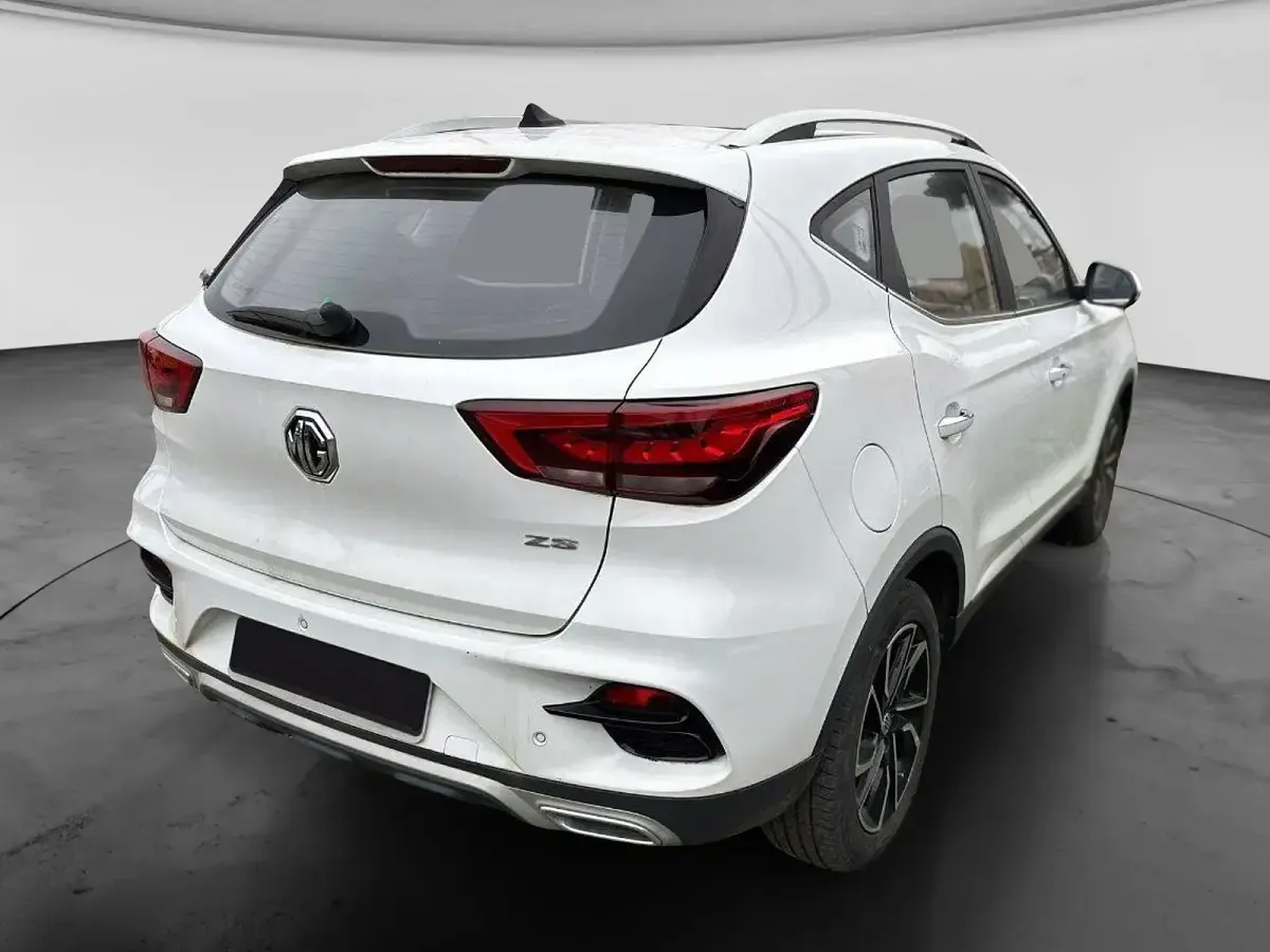Usata MG ZS Luxury 111 CV (81 kW) 2023 Bianco SUV