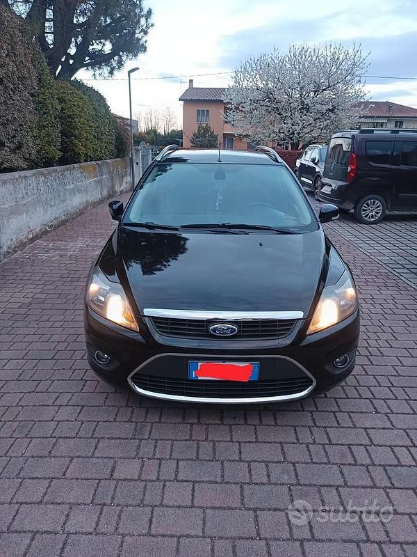 Usata Ford Focus 90 CV (66 kW) 2009 Nero Station wagon