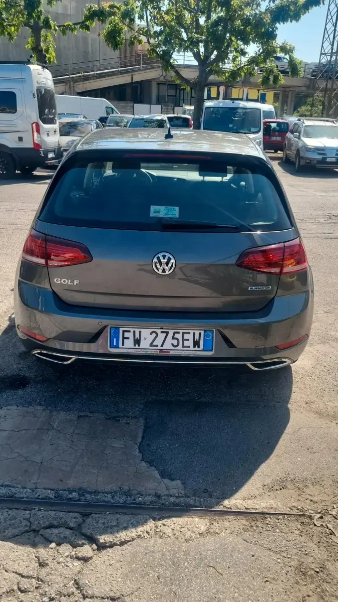Usata VW Golf VII Executive 130 CV (95 kW) 2019 Argento Berlina