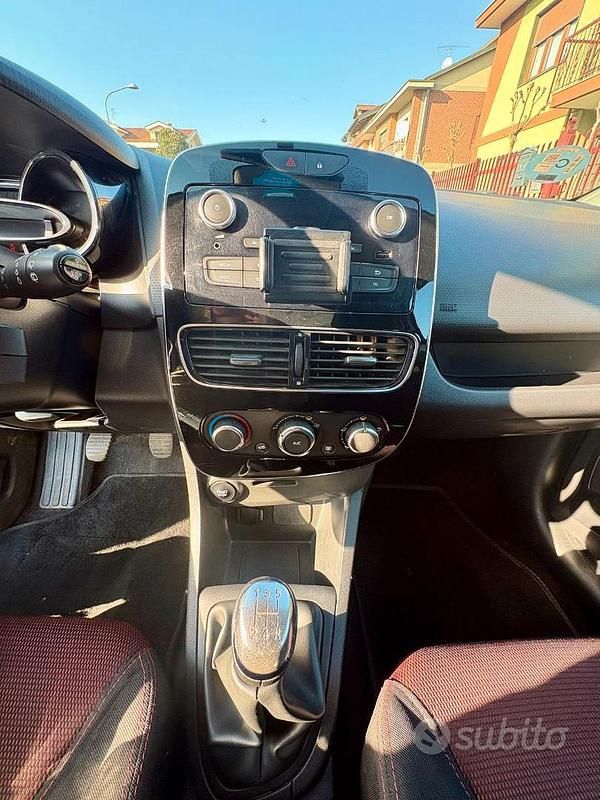 Usata Renault Clio IV 75 CV (55 kW) 2018 Bianco Berlina