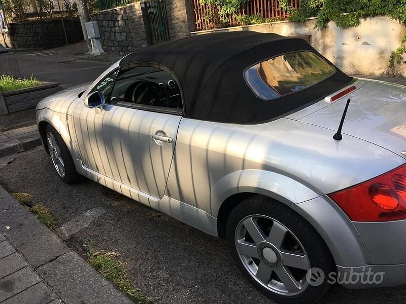 Usata Audi TT 179 CV (131 kW) 2001 Grigio Coupé