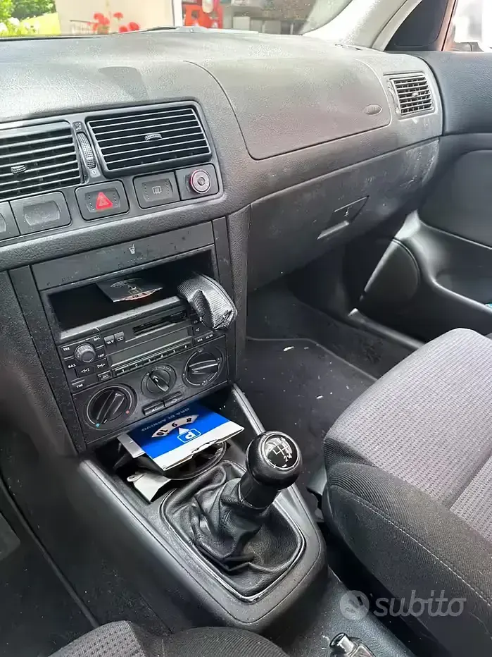 Usata VW Golf IV 105 CV (77 kW) 2002 Grigio Berlina
