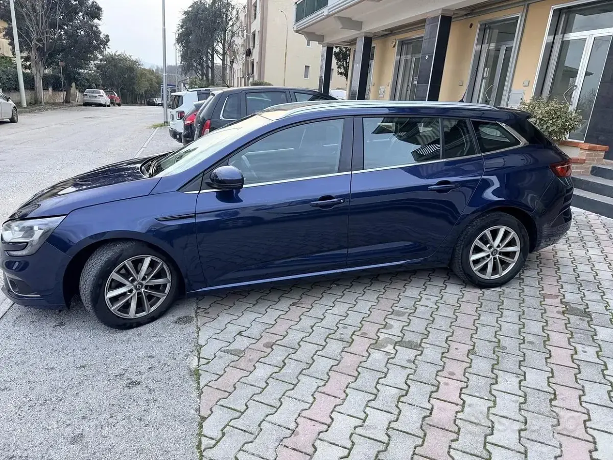Usata Renault Mégane GrandTour 110 CV (80 kW) 2018 Nero Station wagon