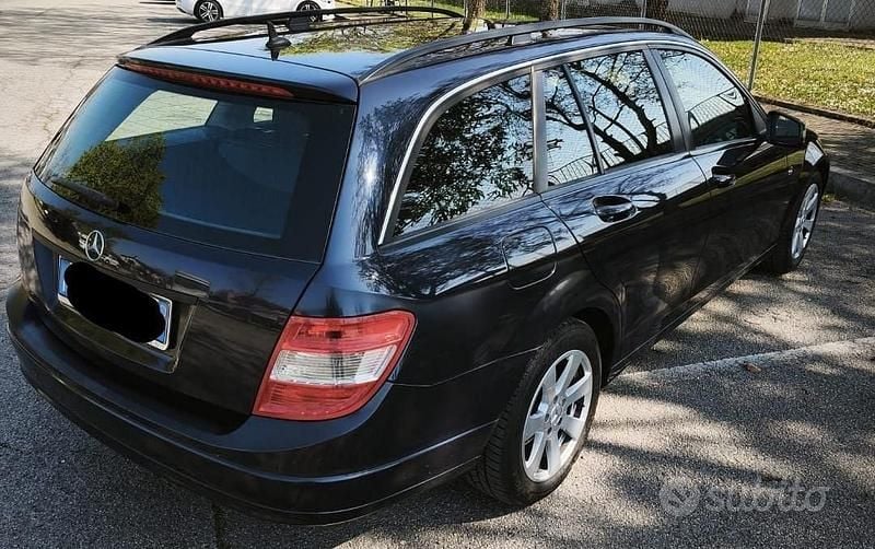 Usata Mercedes C200 136 CV (100 kW) 2008 Blu Station wagon