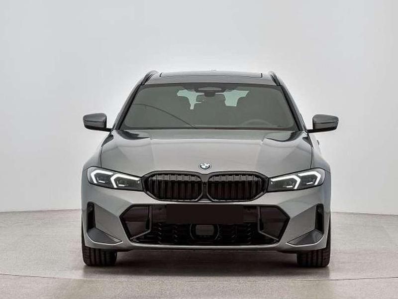 Usata BMW 330 M Sport 286 CV (210 kW) 2024 Grigio Station wagon