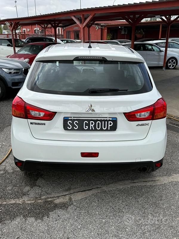 Begagnad Mitsubishi ASX Invite 116 HK (85 kW) 2015 Vit SUV