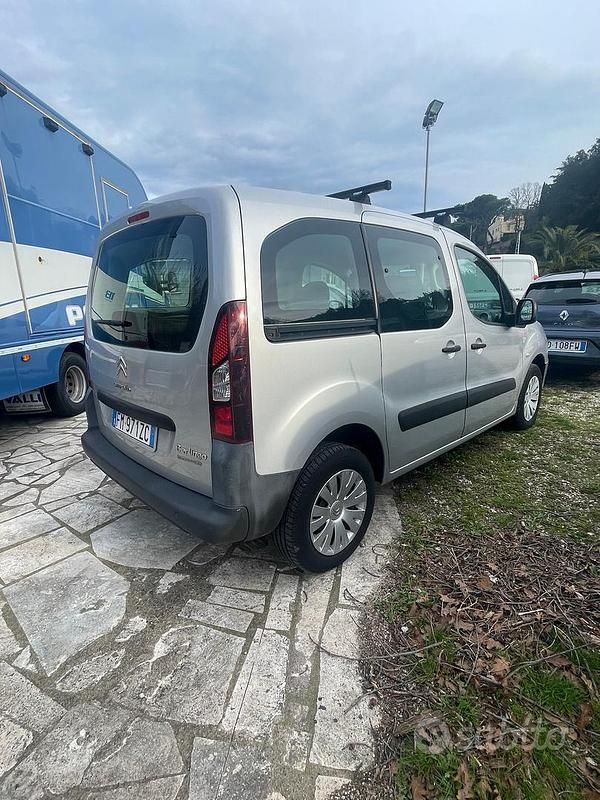 Usata Citroën Berlingo Feel 102 CV (75 kW) 2018 Argento Monovolume