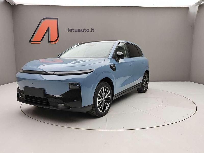 Nuova Leapmotor B10 109 CV (80 kW) 2026 Blu/azzurro SUV