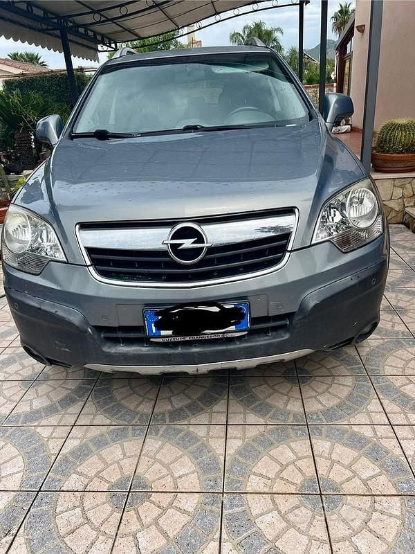 Usata Opel Antara 150 CV (110 kW) 2010 Grigio SUV
