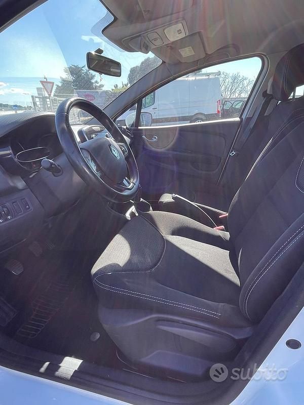 Usata Renault Clio GrandTour 75 CV (55 kW) 2017 Bianco Station wagon