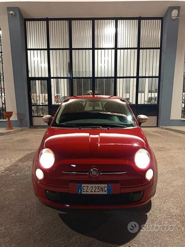 Usata Fiat 500 Lounge 69 CV (50 kW) 2015 Rosso Utilitaria