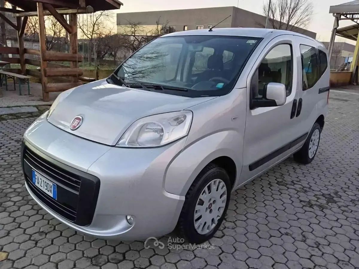 Usata Fiat Qubo Trekking 75 CV (55 kW) 2015 Grigio Monovolume