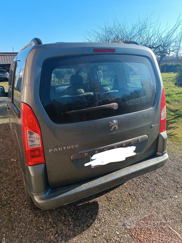 Usata Peugeot Partner Tepee 109 CV (80 kW) 2011 Monovolume