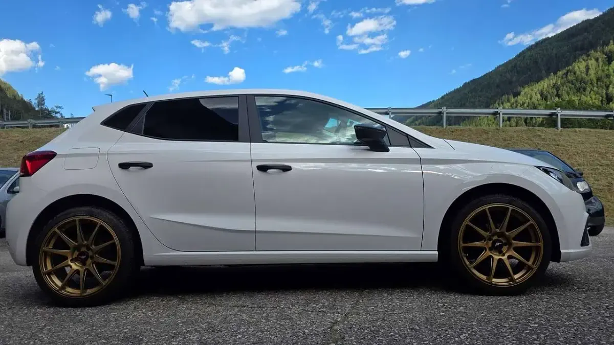 Usata Seat Ibiza 90 CV (66 kW) 2020 Bianco Utilitaria