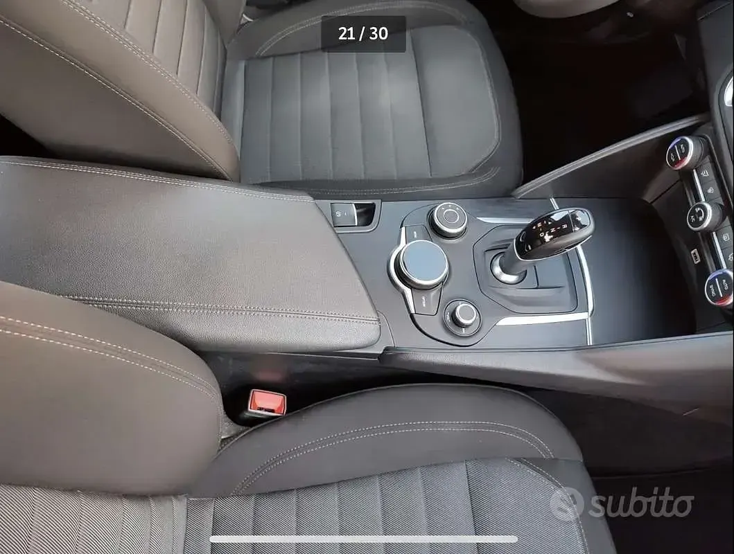 Usata Alfa Romeo Giulia Super 150 CV (110 kW) 2018 Berlina