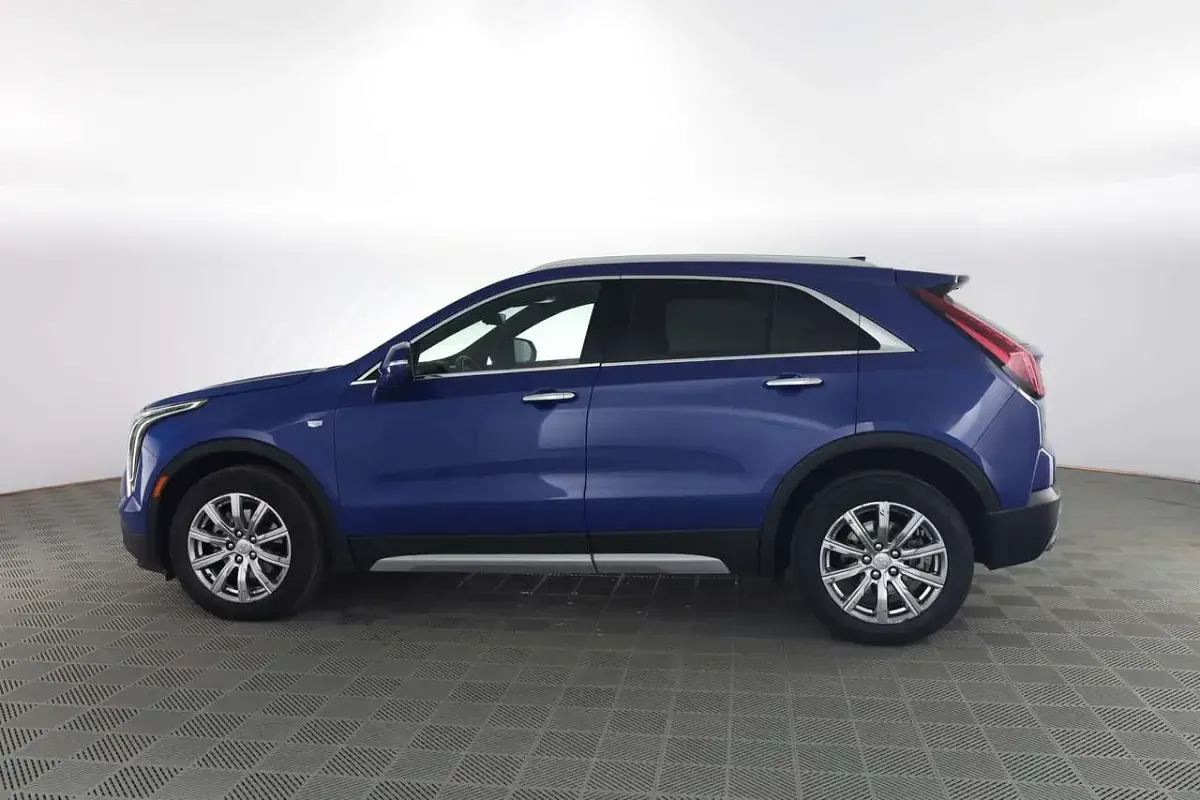 Usata Cadillac XT4 174 CV (127 kW) 2022 Wave blue SUV