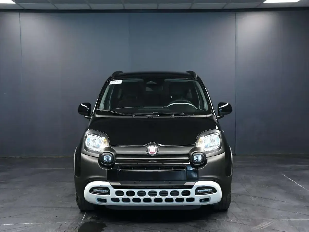 Nuova Fiat Panda Cross 65 CV (47 kW) 2026 Nero Utilitaria