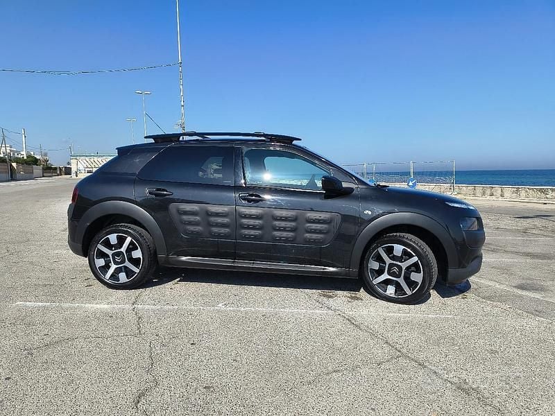 Usata Citroën C4 100 CV (73 kW) 2017 Nero Berlina