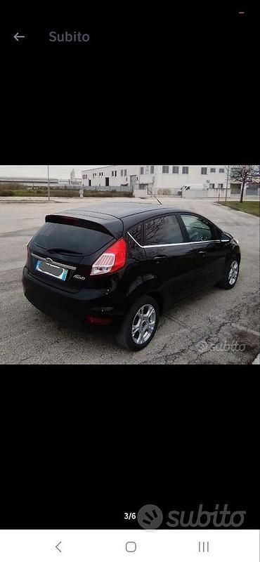 Usata Ford Fiesta Titanium 75 CV (55 kW) 2016 Nero Utilitaria
