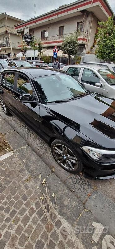 Begagnad BMW 118 M Performance 136 HK (100 kW) 2018 Svart Halvkombi