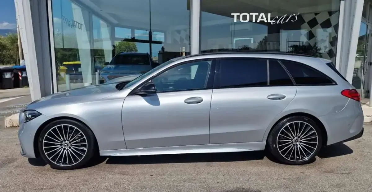 Usata Mercedes C220 AMG line 200 CV (147 kW) 2024 Argento metallizzato Station wagon