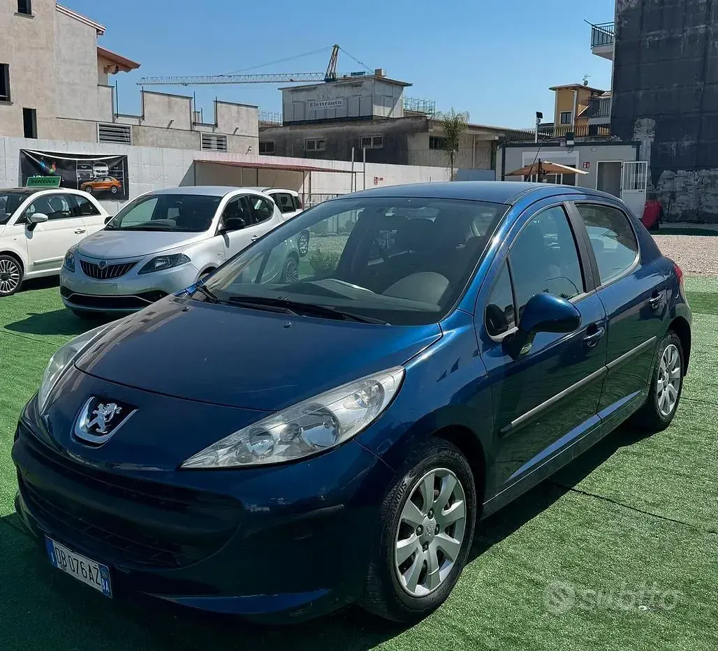 Usata Peugeot 207 68 CV (50 kW) 2006 Blu Berlina