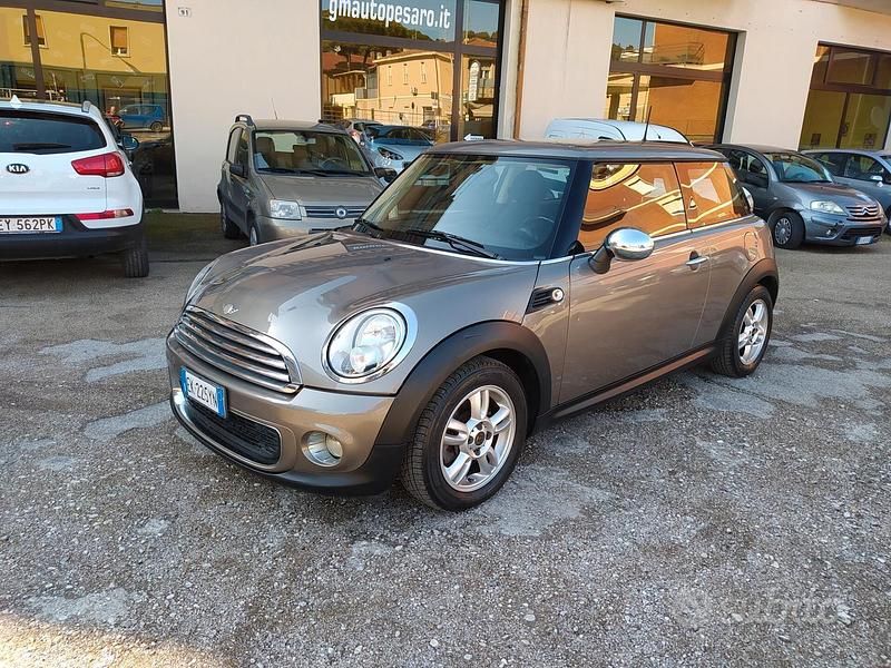 Begagnad Mini ONE 75 HK (55 kW) 2011 Grå Halvkombi