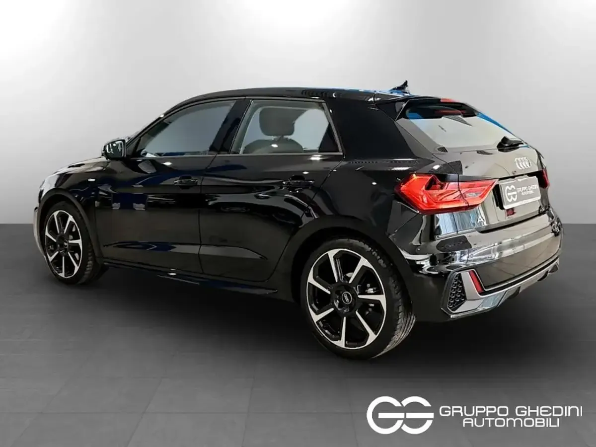 Usata Audi A1 Sportback S-Line 110 CV (80 kW) 2024 Nero Utilitaria