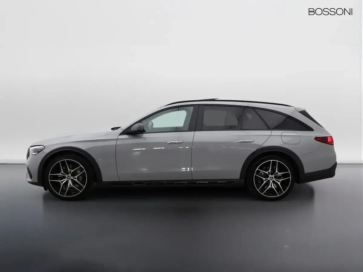 Usata Mercedes 300 Premium 197 CV (144 kW) 2024 Grigio alpi standard manufaktu Station wagon