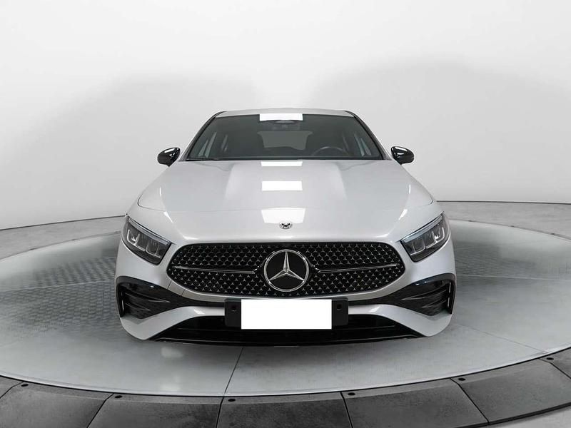 Usata Mercedes A200 Premium 163 CV (119 kW) 2023 Argento Berlina