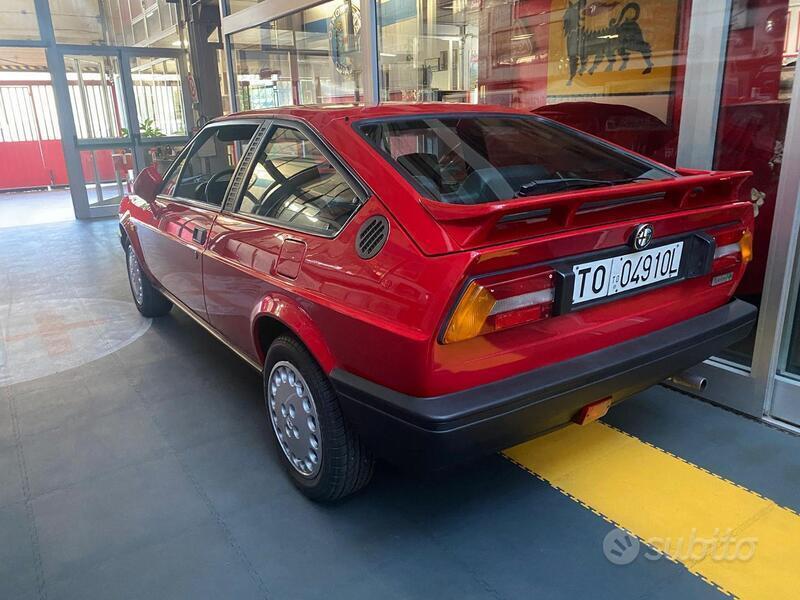 Usato 1988 Alfa Romeo Sprint 1.7 Benzin 114 CV (17.000 €)