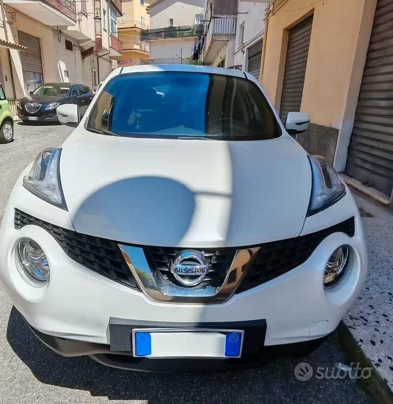 Gebraucht Nissan Juke N-Connecta 110 PS (80 kW) 2019 Weiß SUV