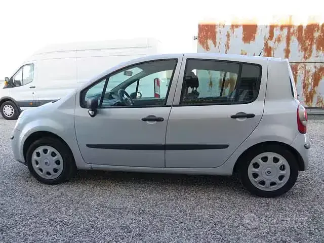 Usata Renault Modus Dynamique 75 CV (55 kW) 2007 Grigio Monovolume
